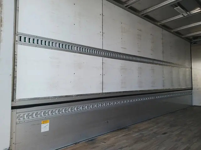 三菱 ファイター 2KG-FK62F(2WD)の写真4