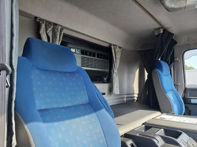 いすゞ ギガ QKG-CYJ77A(8x4)の写真32