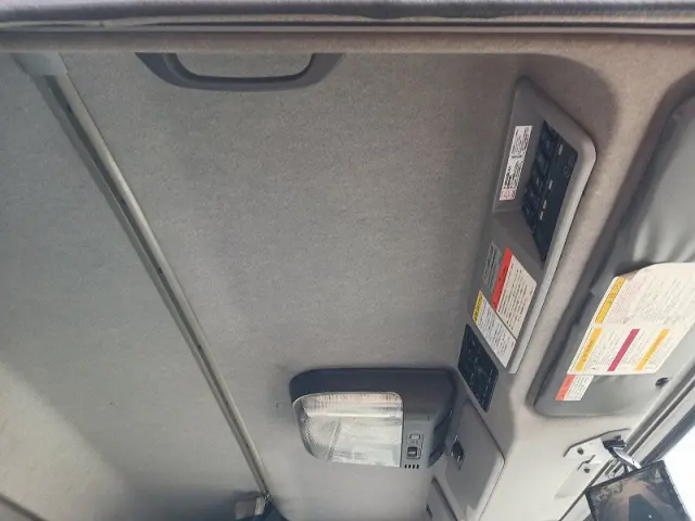 いすゞ ギガ QKG-CYJ77A(8x4)の写真33