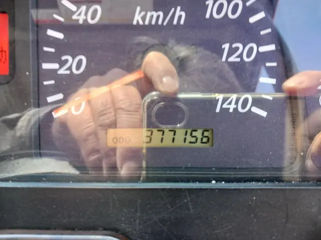 いすゞ ギガ QKG-CYJ77A(8x4)の写真36