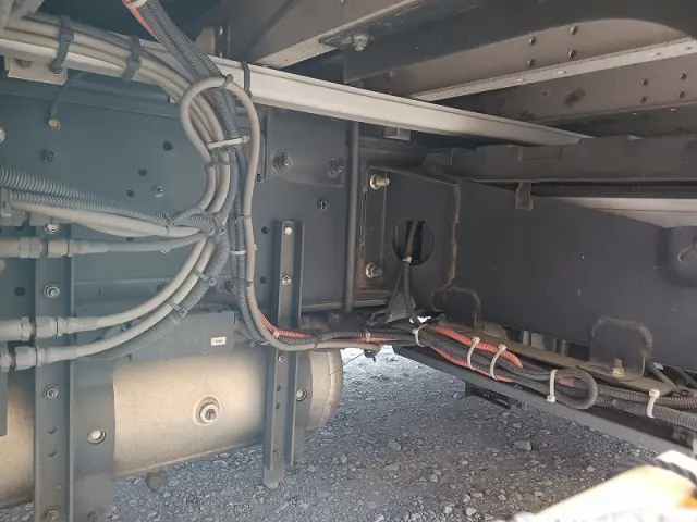 いすゞ ギガ QKG-CYJ77A(8x4)の写真45