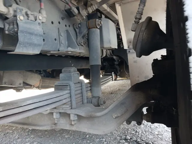 いすゞ ギガ QKG-CYJ77A(8x4)の写真50