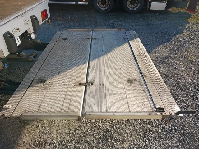 三菱 スーパーグレート BDG-FS54JZ(8x4)の写真5