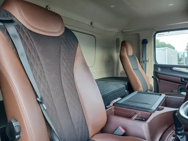 日野 プロフィア 2DG-FW1AHG(8x4)の写真24