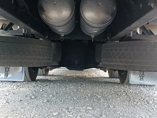 日野 プロフィア 2DG-FW1AHG(8x4)の写真44