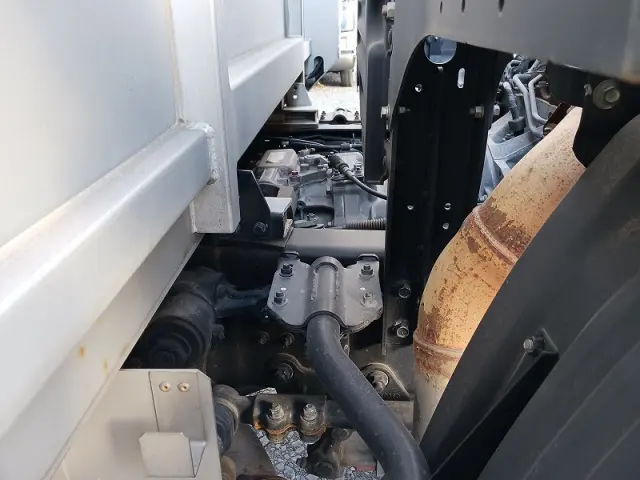 日野 プロフィア 2DG-FW1AHG(8x4)の写真48