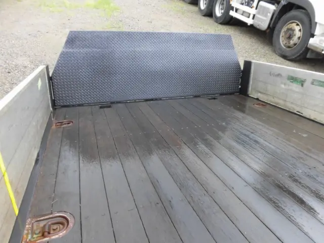 UD コンドル KK-MK25A(2WD)の写真4