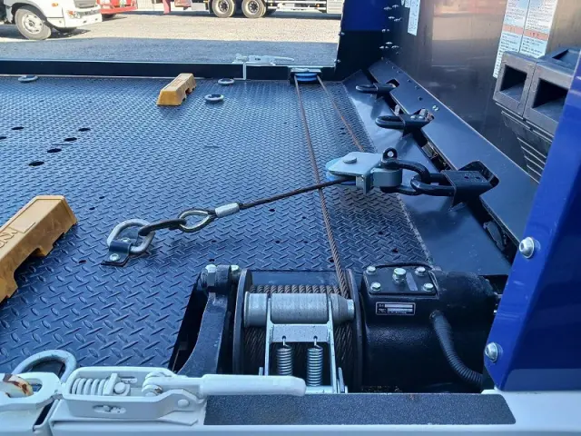 三菱 キャンター 2PG-FEB80(2WD)の写真6