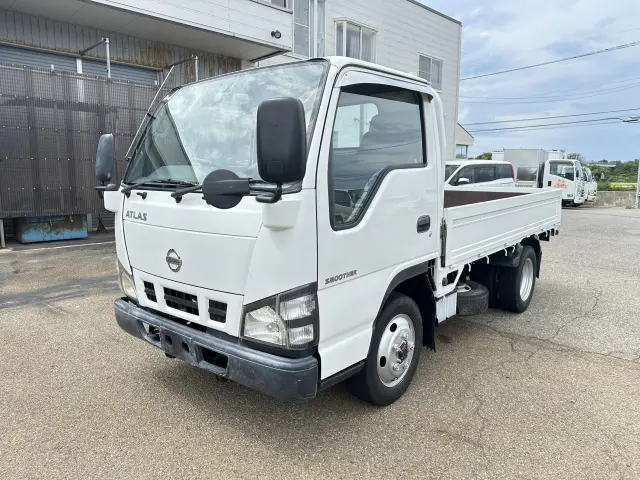 日産 アトラス AKS81A(4WD)の写真1