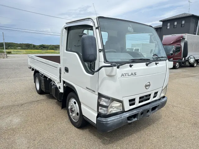日産 アトラス AKS81A(4WD)の写真3