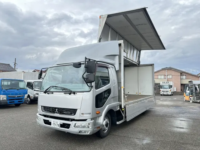 三菱 ファイター FK64F(2WD)の写真4