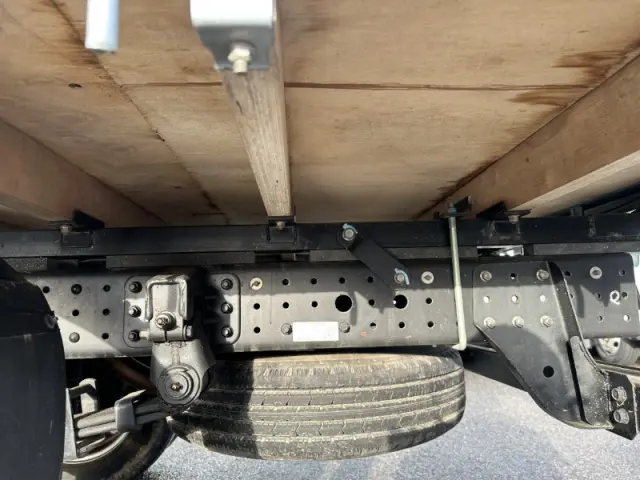 三菱 キャンター FEB50(2WD)の写真13