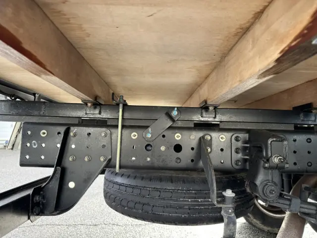 三菱 キャンター FEB50(2WD)の写真16