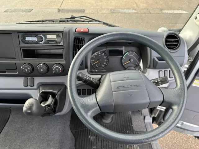 三菱 キャンター FEB50(2WD)の写真20