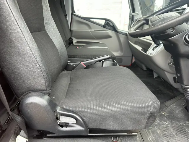 三菱 キャンター 2RG-FED90(2WD)の写真18