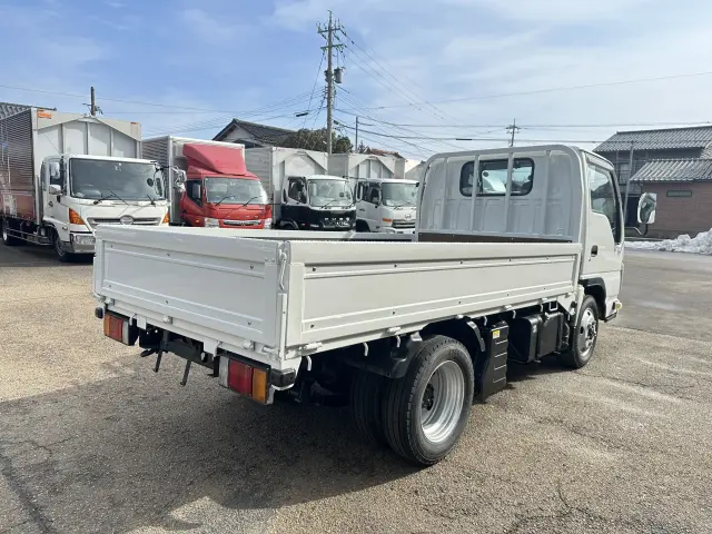 いすゞ エルフ NJS85A(2WD)の写真2