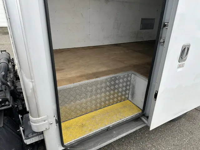 いすゞ エルフ NHR88AN(2WD)の写真5