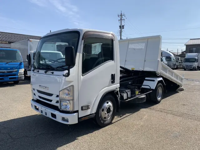 いすゞ エルフ NMR85N(2WD)の写真1