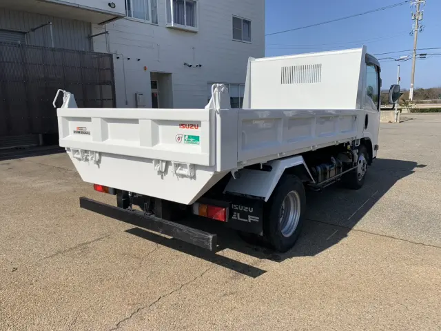 いすゞ エルフ NMR85N(2WD)の写真2