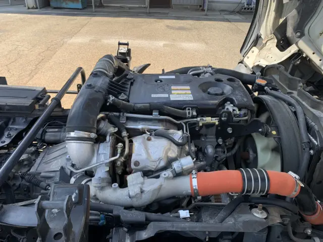 いすゞ エルフ NMR85N(2WD)の写真10