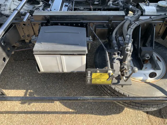 いすゞ エルフ NMR85N(2WD)の写真14