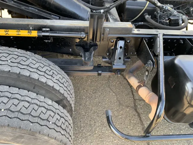 いすゞ エルフ NMR85N(2WD)の写真16