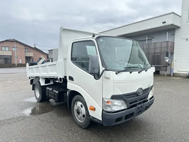 トヨタ ダイナ TKG-XZU620D(2WD)の写真2