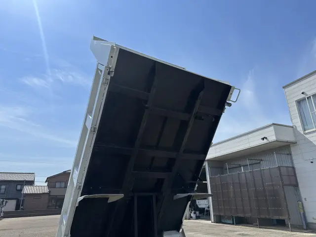三菱 キャンター 2RG-FBA60(2WD)の写真13