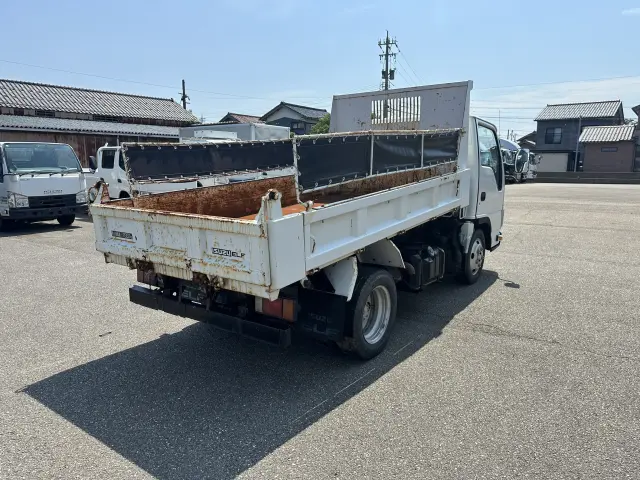 いすゞ エルフ NJR85AN(2WD)の写真2