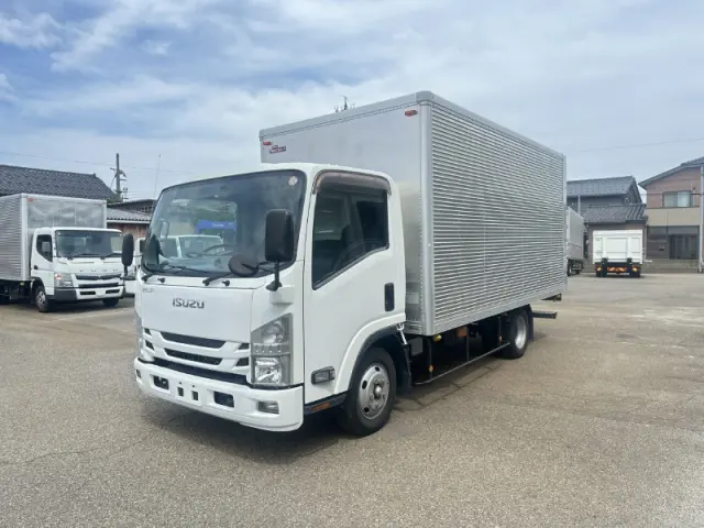 いすゞ エルフ NPR85AN(2WD)の写真1