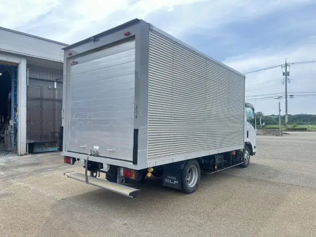 いすゞ エルフ NPR85AN(2WD)の写真2