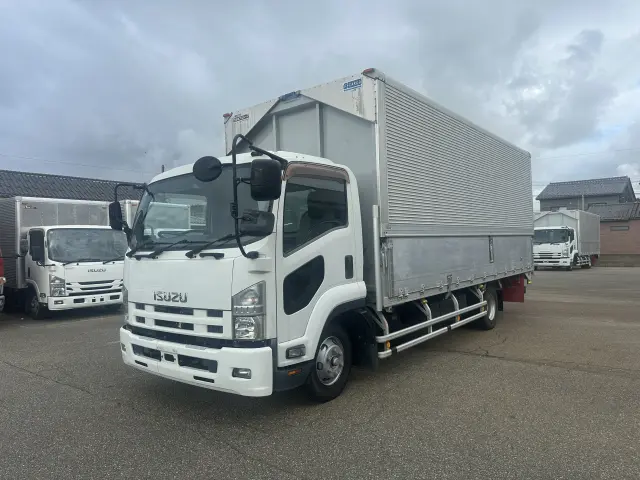 いすゞ フォワード FRR90S2(2WD)の写真1