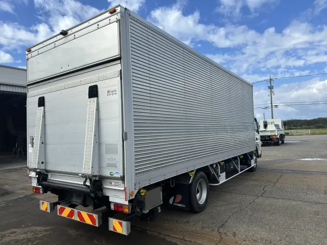 三菱 キャンター TPG-FED90(2WD)の写真2