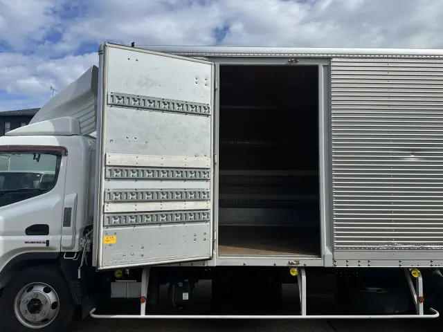 三菱 キャンター TPG-FED90(2WD)の写真9