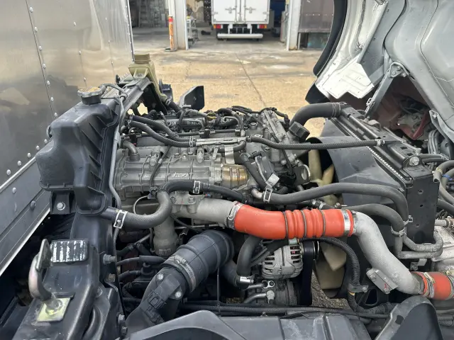 三菱 キャンター TPG-FED90(2WD)の写真15