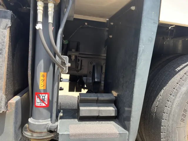 三菱 キャンター PDG-FE73D(2WD)の写真17