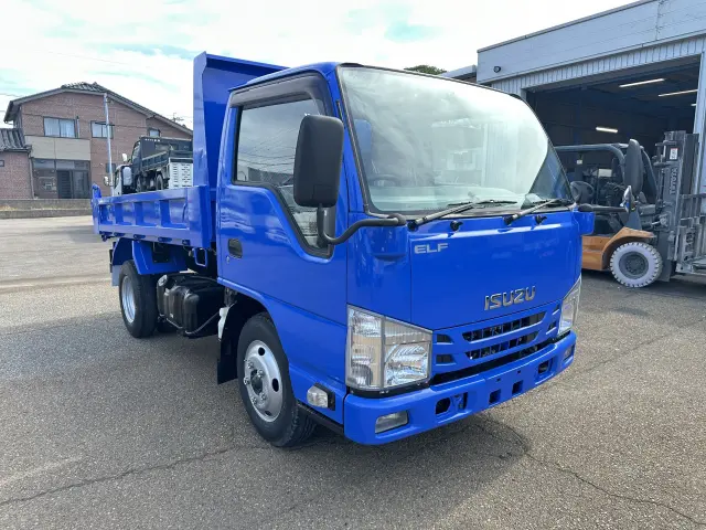 いすゞ エルフ TPG-NJR85AD(2WD)の写真1
