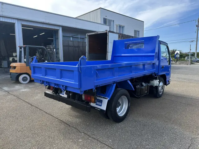 いすゞ エルフ TPG-NJR85AD(2WD)の写真3