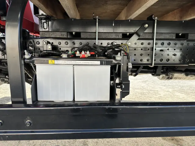 三菱 キャンター 2PG-FEB80(2WD)の写真14