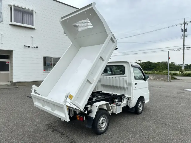 ダイハツ ハイゼットトラック EBD-S211P(4WD)の写真4