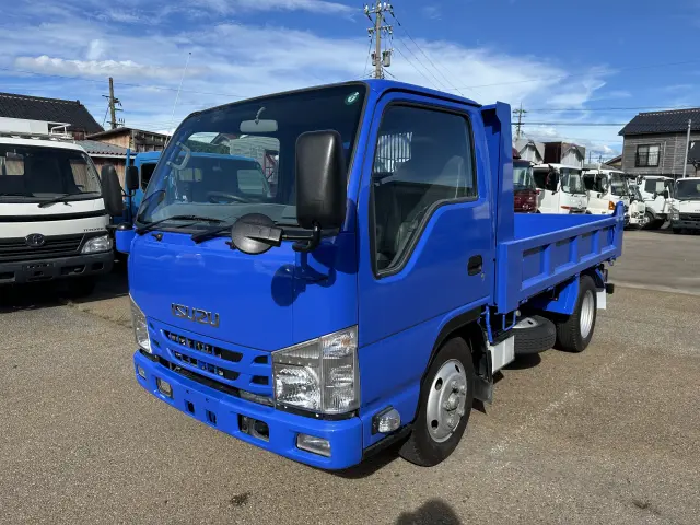 いすゞ エルフ TPG-NKR85AD(2WD)の写真1