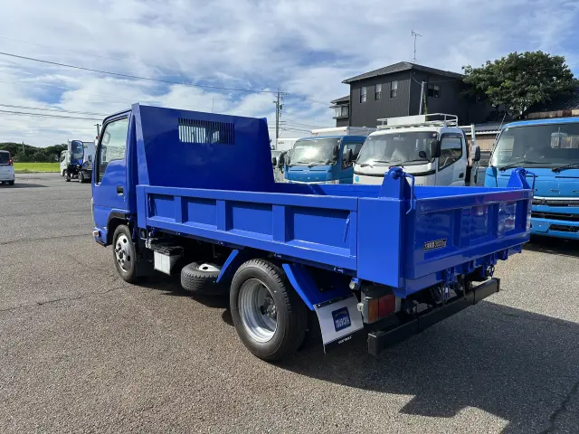 いすゞ エルフ TPG-NKR85AD(2WD)の写真4