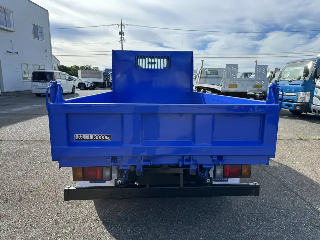 いすゞ エルフ TPG-NKR85AD(2WD)の写真5