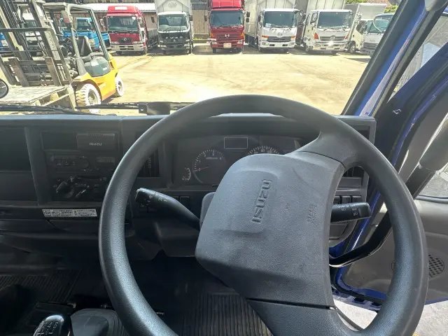 いすゞ エルフ TPG-NKR85AD(2WD)の写真19