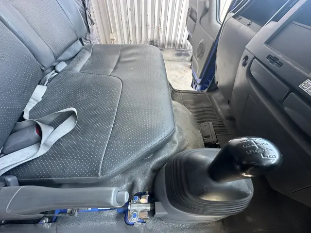 いすゞ エルフ TPG-NKR85AD(2WD)の写真20