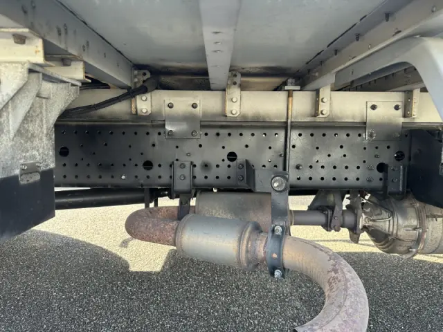 いすゞ フォワード FRR90S2(2WD)の写真13