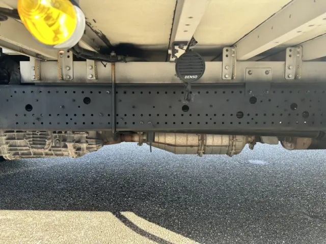 いすゞ フォワード FRR90S2(2WD)の写真14