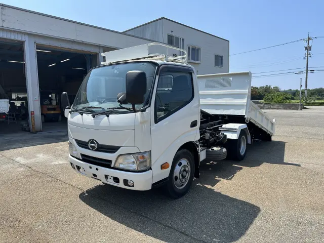 日野 デュトロ TKG-XZU620T(2WD)の写真1