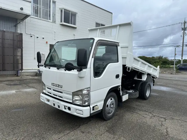 いすゞ エルフ NJR85AN(2WD)の写真1