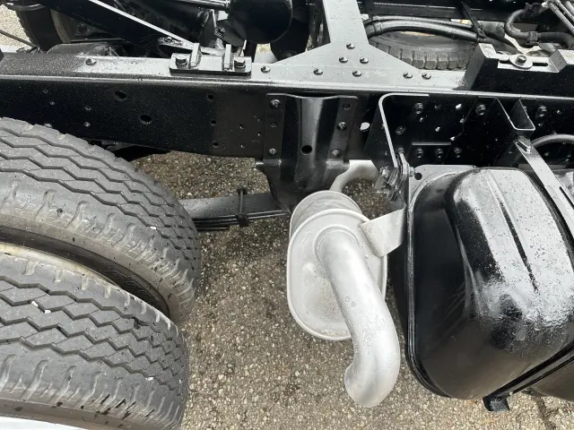 いすゞ エルフ NJR85AN(2WD)の写真15